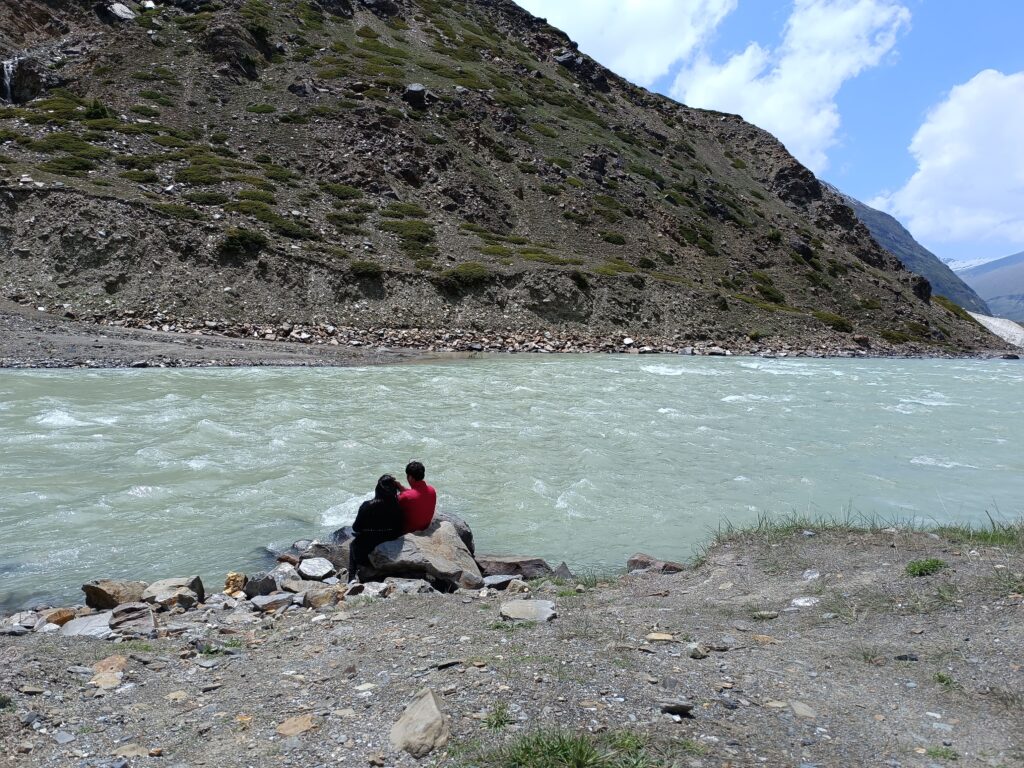 Beas River Manali - places to visit in manali for couples